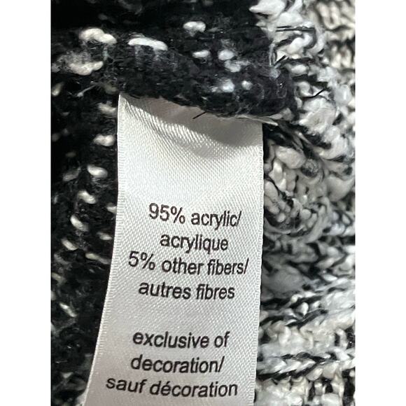 Maurices Black & White Pullover Sweater Size 2 Round Neck Long Sleeve Lace Trim - Picture 7 of 9